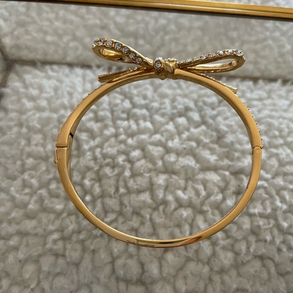 Kate Spade ribbon bow bangle bracelet & earring set - Picture 7 of 9
